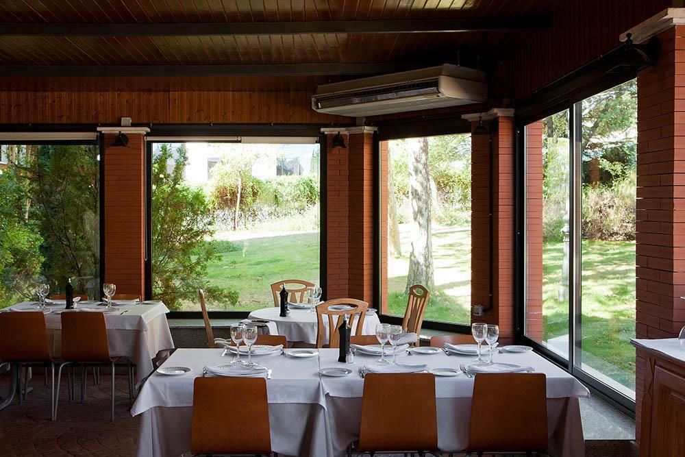 Apartamentos Th La Florida 马德里 餐厅 照片