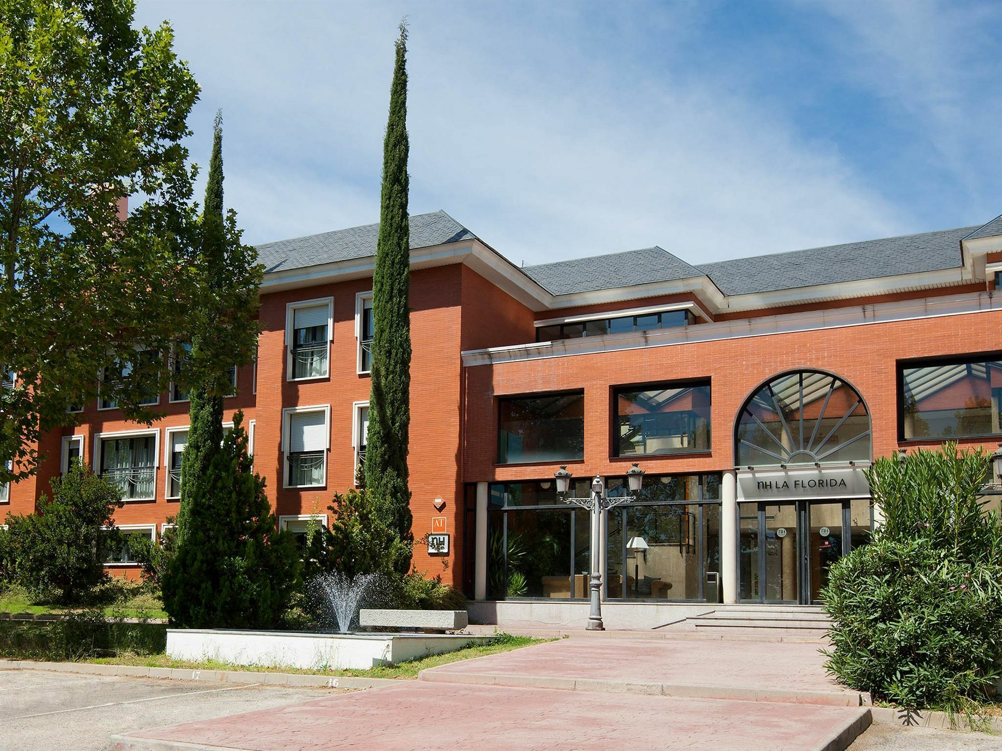 Apartamentos Th La Florida 马德里 外观 照片